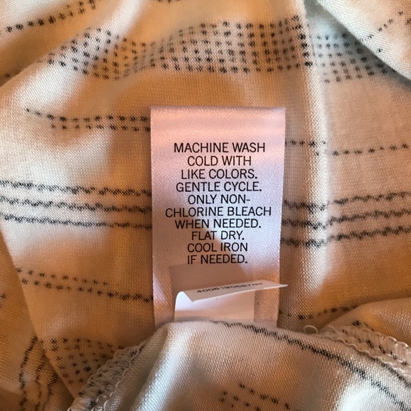 Apt 9 Modern Essentials Elbow Sleeve Top - Picture 5 of 5